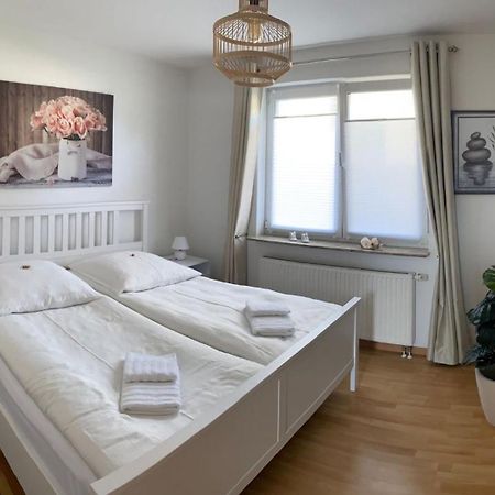 Komfortables Einzelhaus Mit Garten Halstenbek Exteriér fotografie